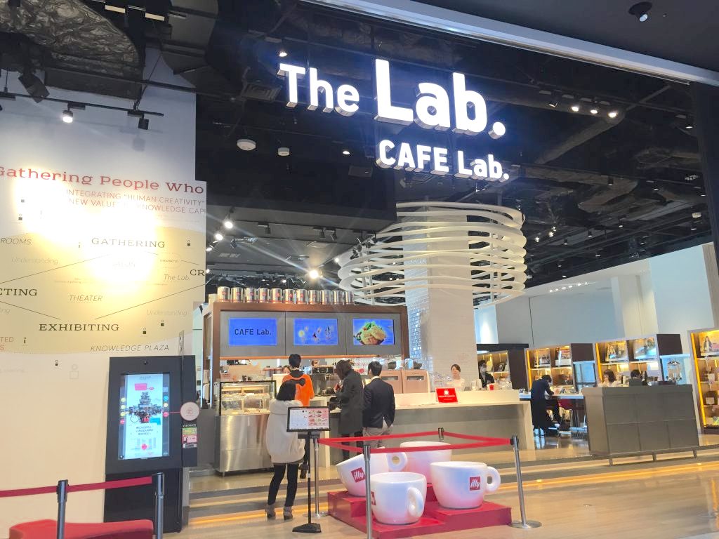 JR大阪駅のコワーキングスペースに近いノマドカフェ「CAFE Lab.」に行ってきた。 TABI CAFE