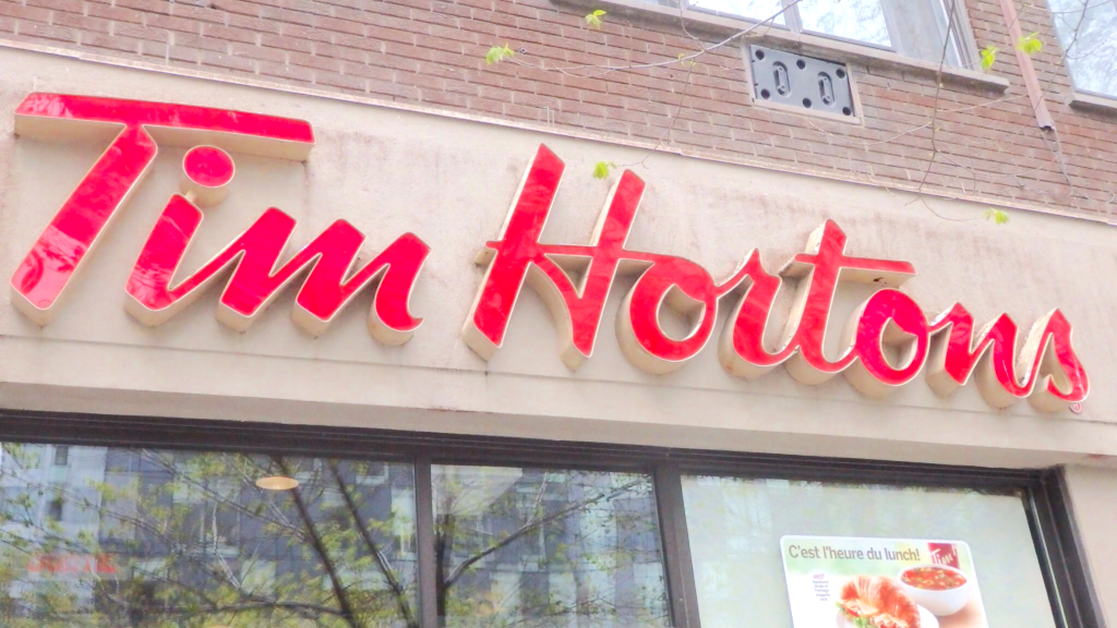 カナダ最大のコーヒーチェーン店｜モントリオールの24時間営業のカフェ【Tim Hortons】 TABI CAFE